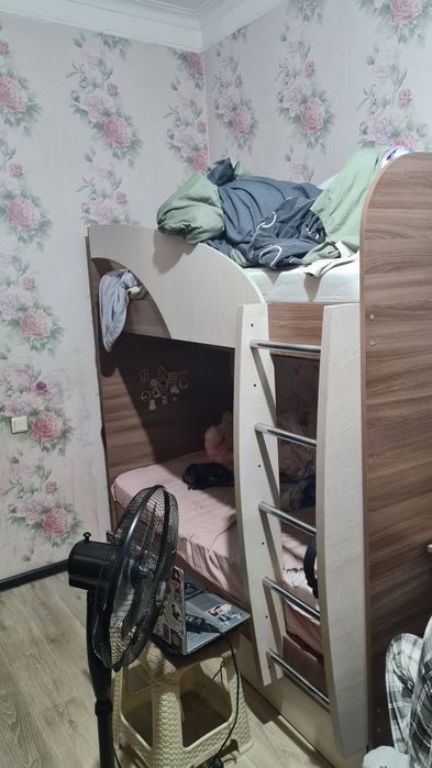 Двухярусная кровать