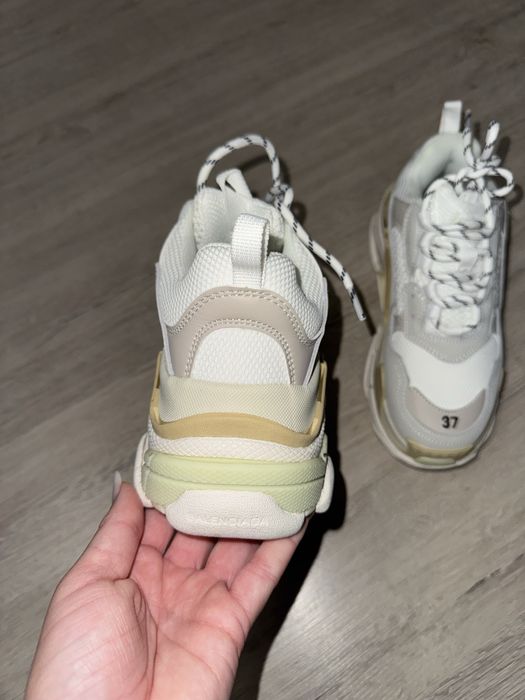 Balenciaga, noi in cutie