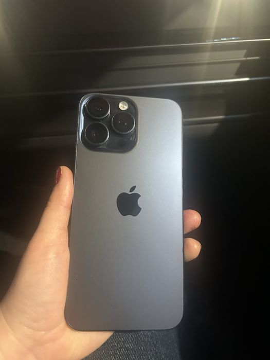 Айфон 15 про мах