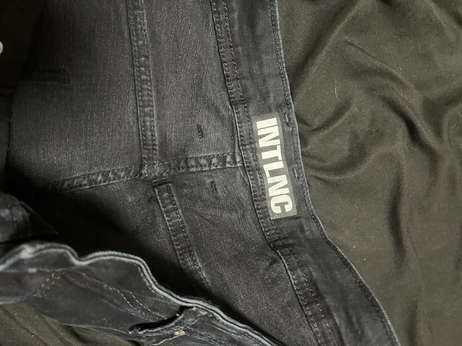 Чисто нови дънки INTLNC L размер