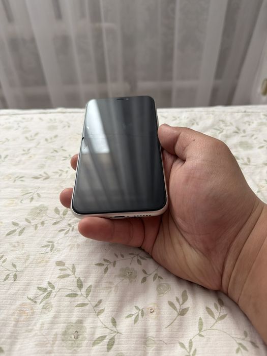 iphone 11  не работает экран