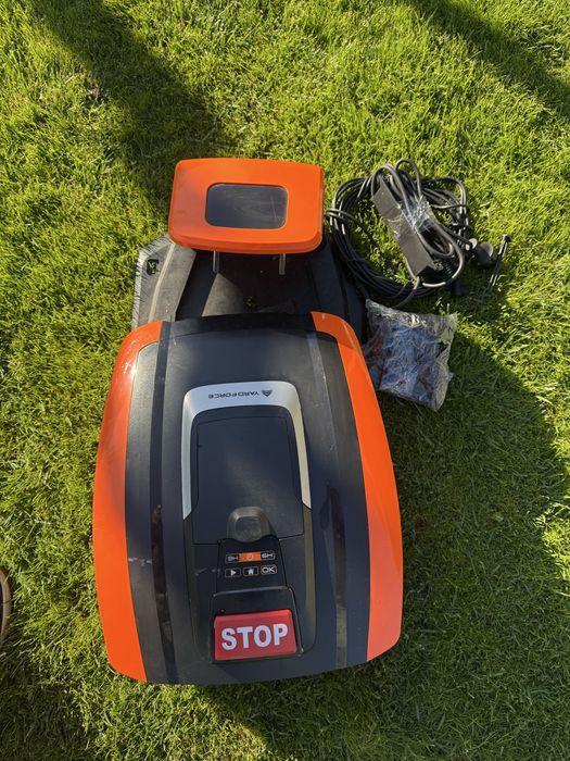 Robot tuns gazon iarba Gardena