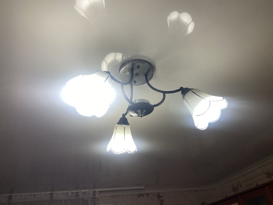 Продам люстру Продам люстру