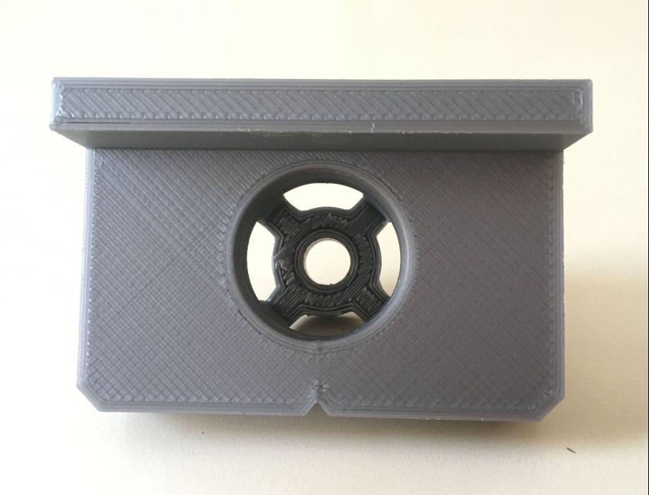 Sablon mobila din plastic dur gri pentru balamale 35mm model 1.0