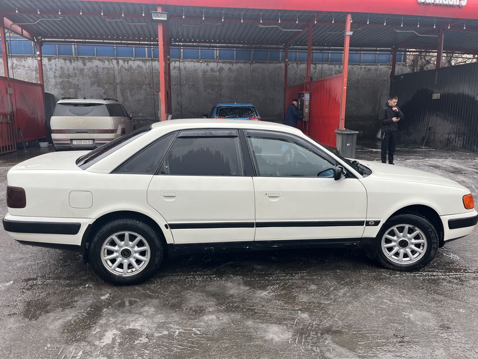 Продается Ауди 100 с4 1992года