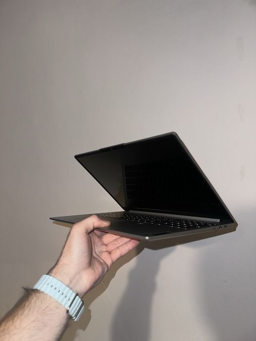 Lenovo IdeaPad Slim 5 16" (Ryzen 7 8845HS / 32GB RAM / 1TB SSD) - Baterie 100% + Garanție