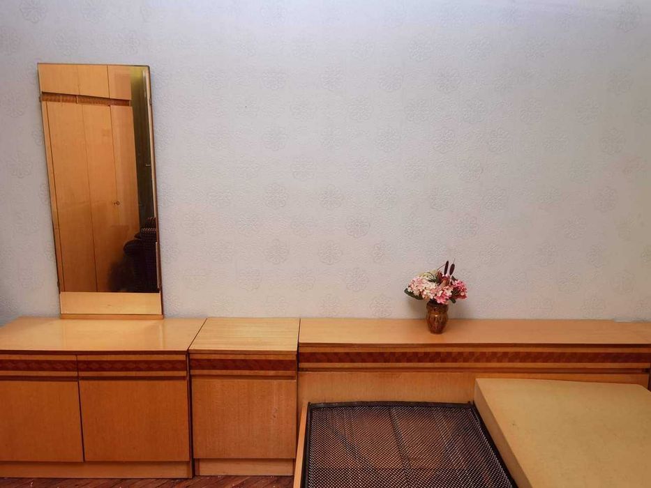 Красиви Спалня, ракла и нощни шкафчета