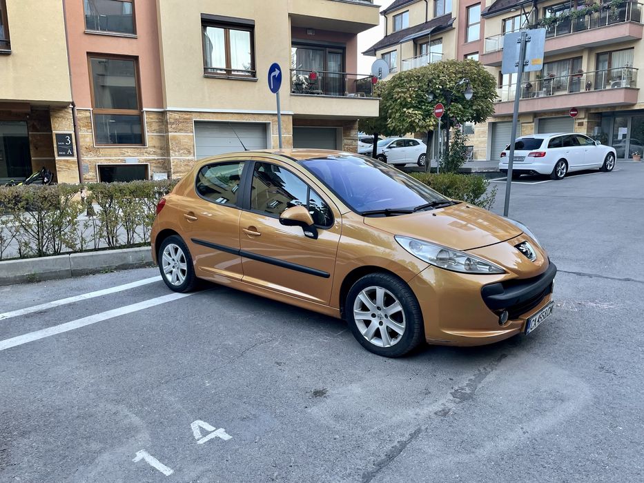 . //Кола под наем//коли под наем////rent a car