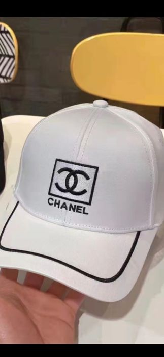 Șapcă Chanel model 2026, 8 modele, preț fix