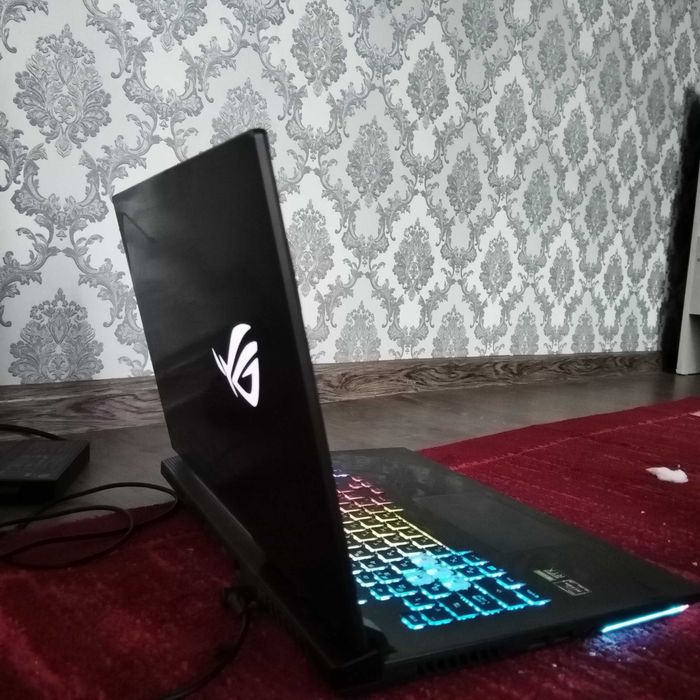 Asus Rog Strix Gaming ноутбук