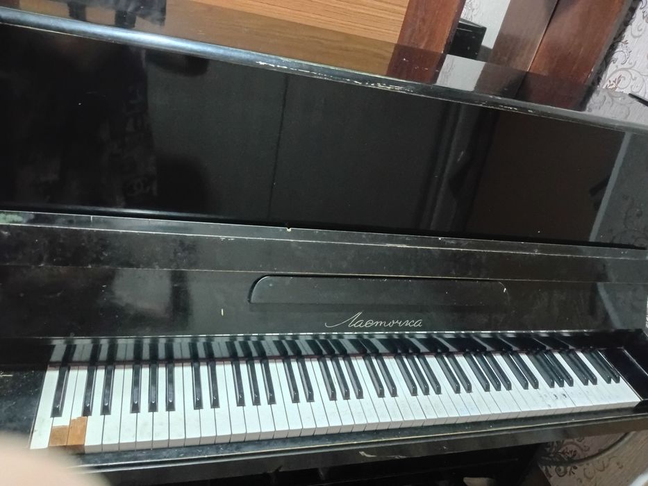 Пианино сотилади Чирчик шахрида