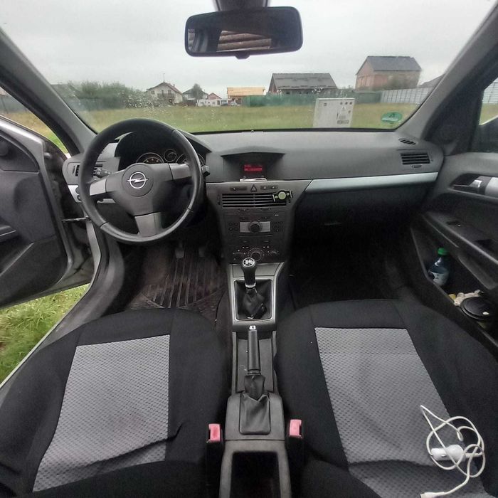 Opel Astra H 1.8 Benzina – 140 CP – 2007 – Echipare Enjoy