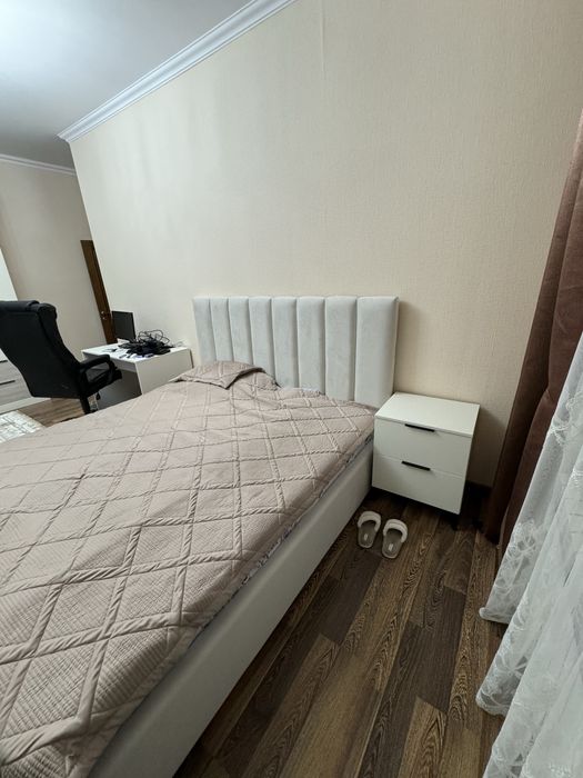 Продам спальный гарнитур