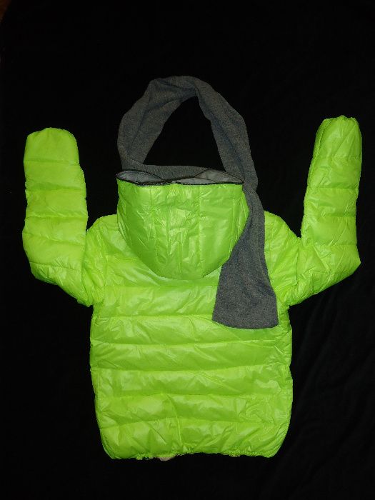 Geaca scurta L dama matlasata fas verde neon gluga fular gri detasabil