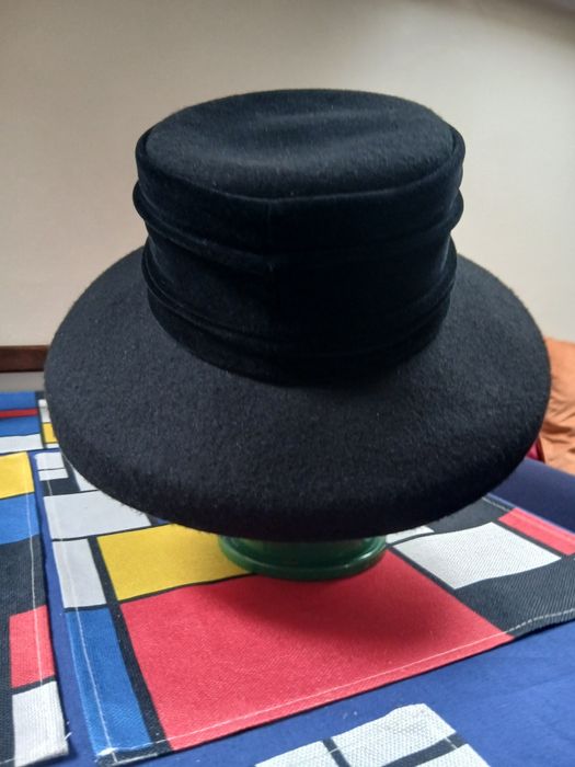 Pălărie neagră  din lână