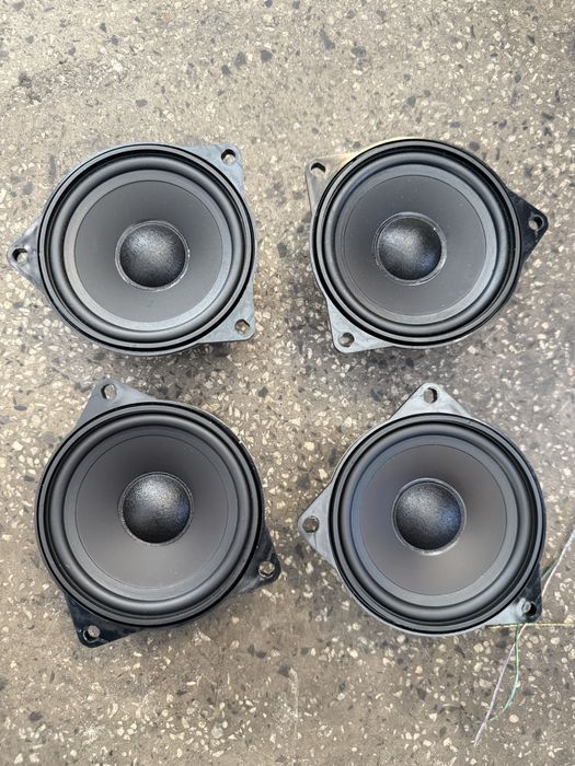 Тонколони за BMW