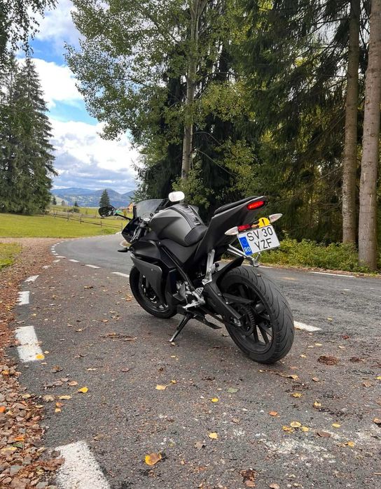 Yamaha YZF-R 125 2015