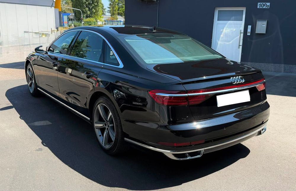 AUDI A8 2022 — imagine 2
