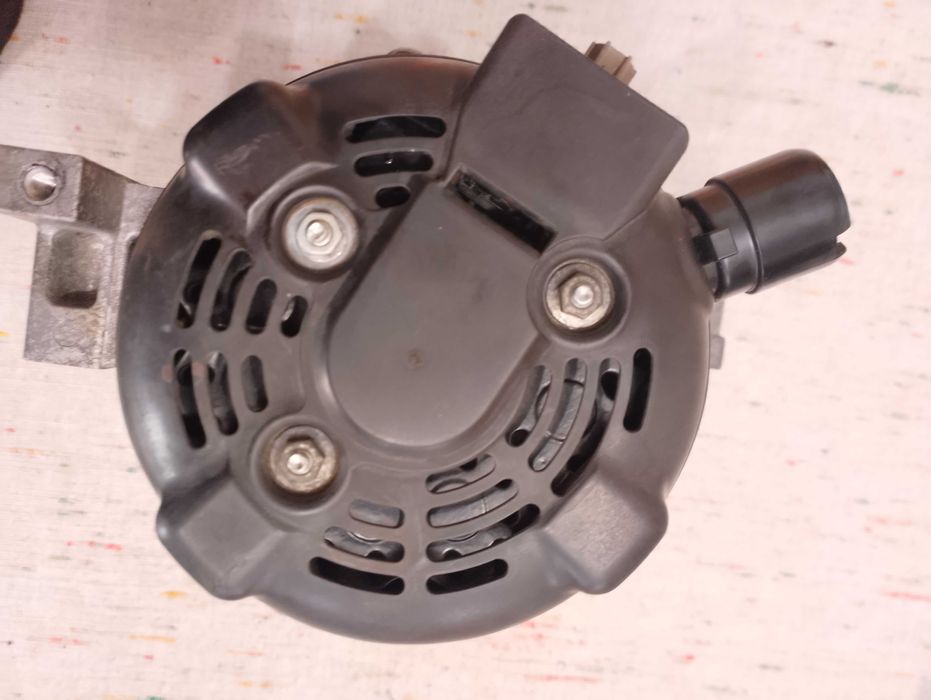 Алтернатор за Honda CRV