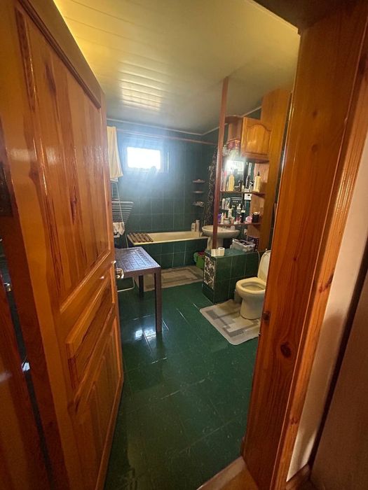 Срочно продаётся банковская 3- х комнатная квартира.