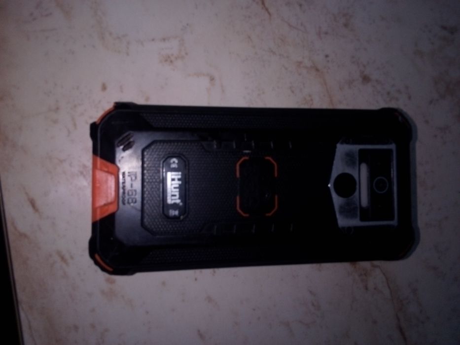 Telefon pentru piese.