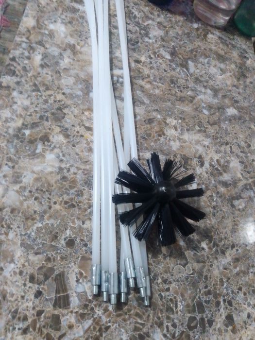 Щётка для чистки дымохода и отдушин.