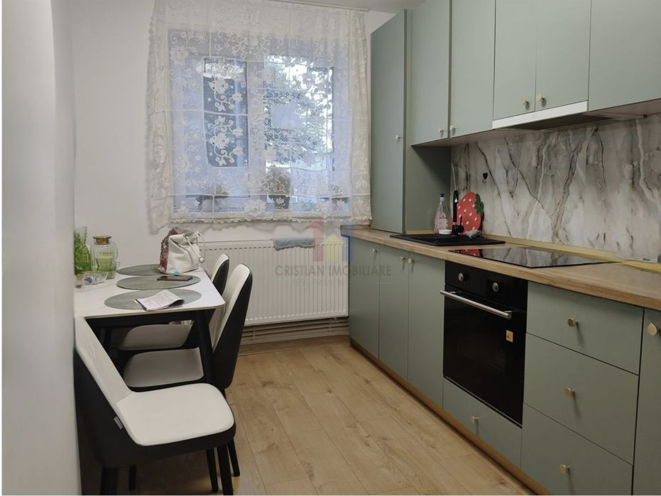 Apartament 2 camere parter zona centrala