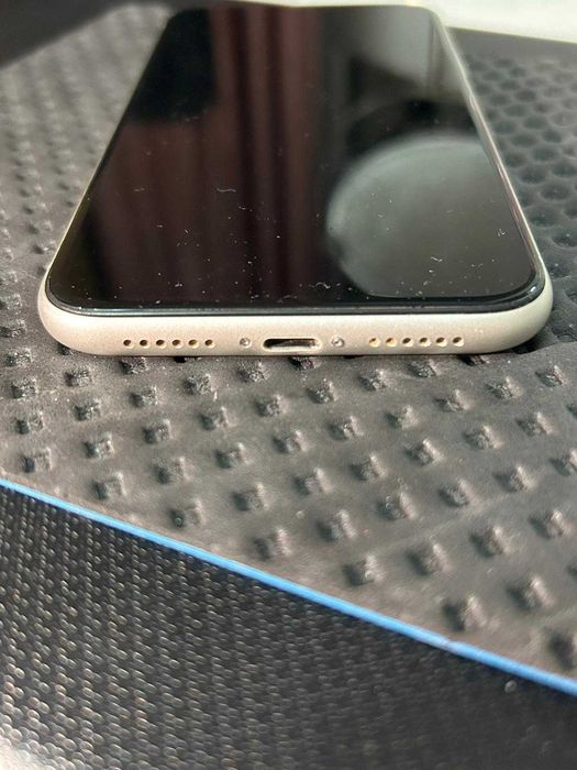 iphone 11 - alb - 64 gb