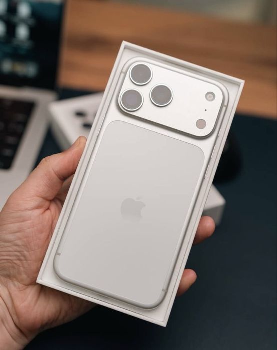 IPhone 17 Pro Silver