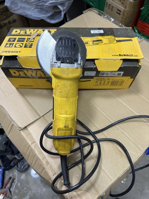 Болгарка Dewalt в отличном состоянии