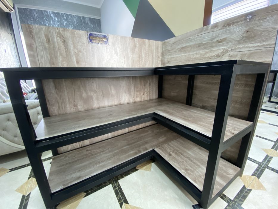 Парта Ресепшен в стиле лофт стульчики в комплекте, состояние новый