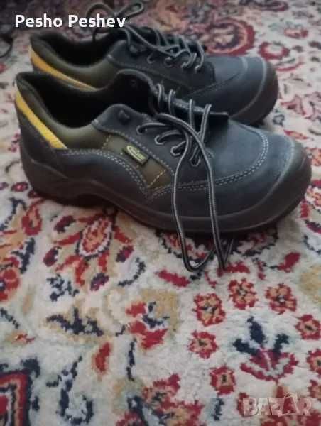 Работни обувки с метална част отпред