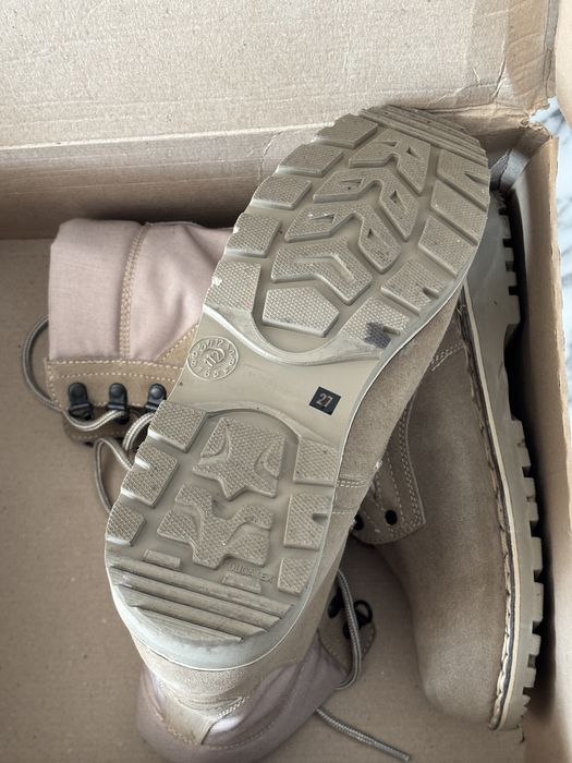 Încălțăminte tactică / insulete / bocanci tactici