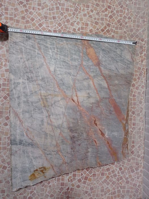 Мраморный камень