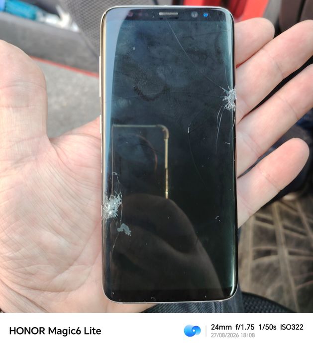 Vând 2telefoane samsung