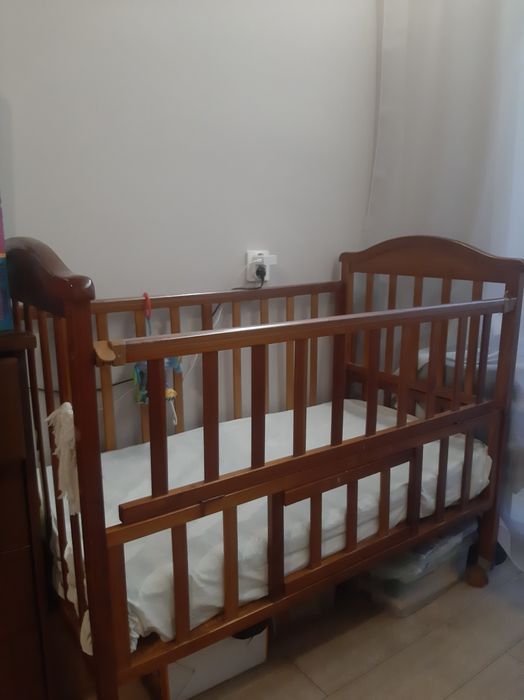 Детская кроватка