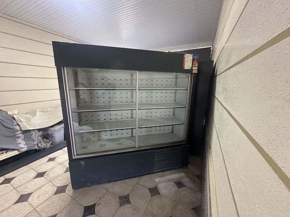 Vitirina xolodilnik 2 ta 1 tasini matori bor