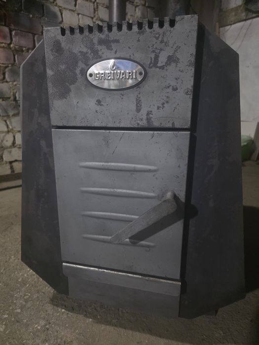 Продам дровяную печку Greivari