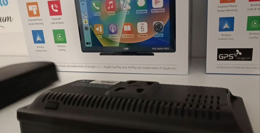 GPS-ul TANC mic- cu android PNI S937 PRO+ecran 7" - livetrafic-4 gb ram-64 gb memorie