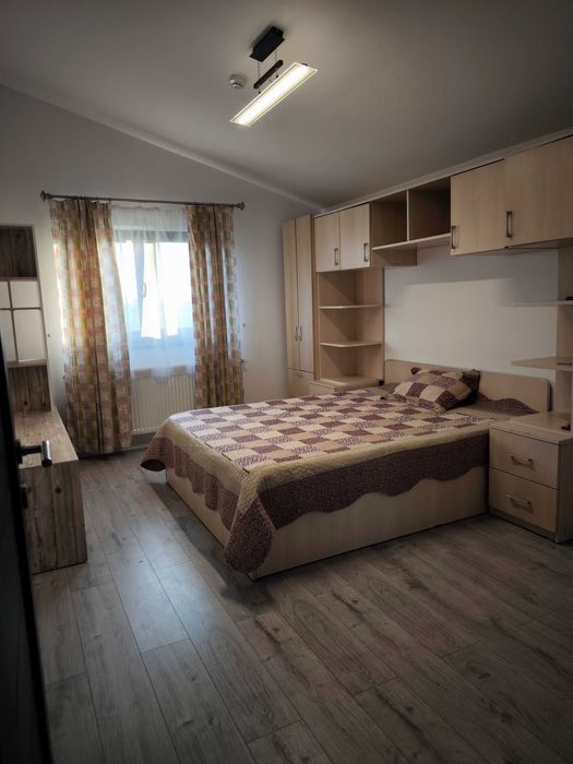 Inchiriez casa/vila campus universitar Moara