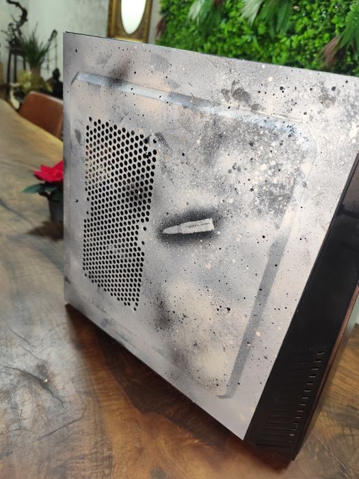 Компютър за игра и работа със стил