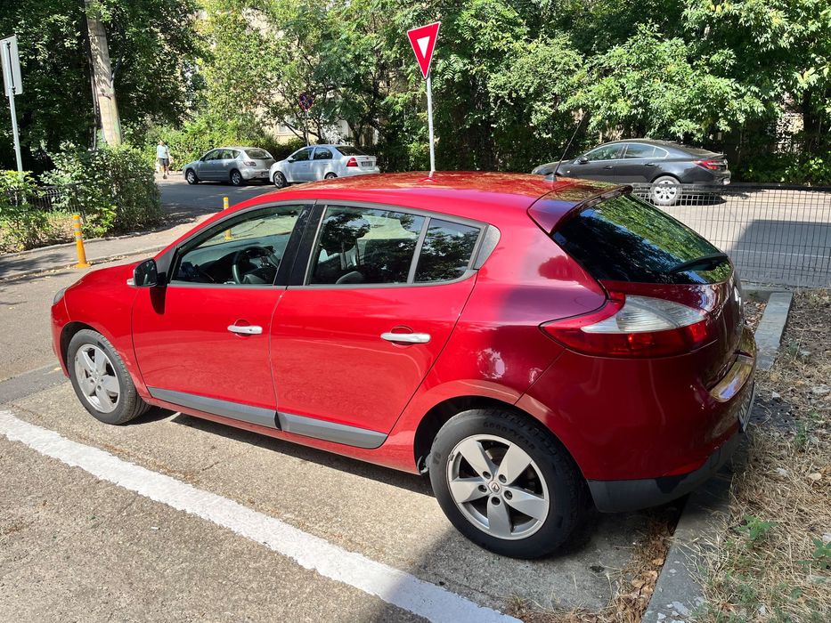 Vând Renault Megane 3 Dynamique,
1.4 TCe benzină, 130 CP