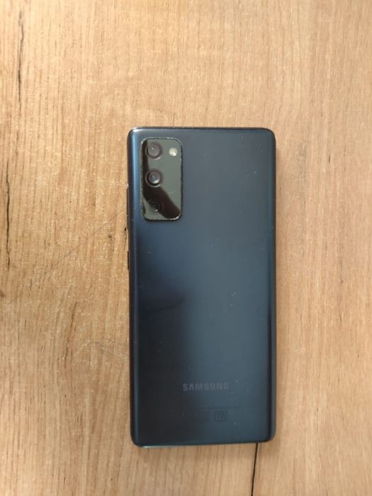 Телефон SAMSUNG S20 FE
