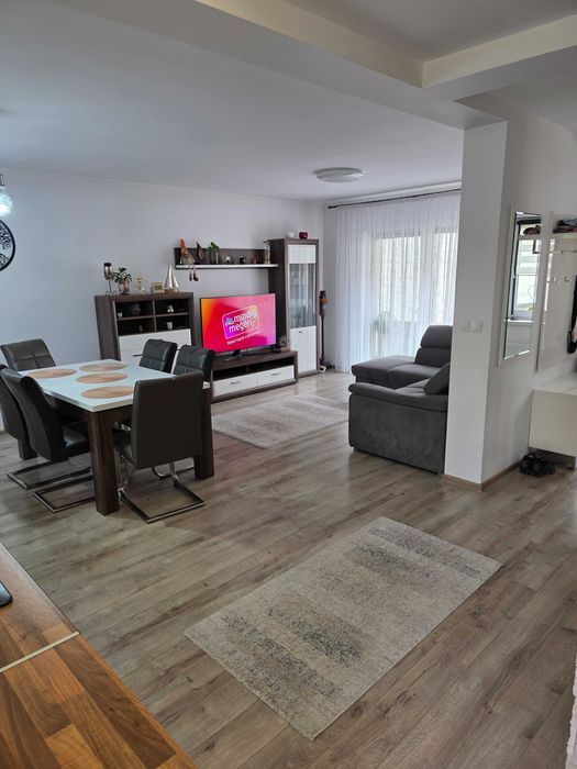 Casa de lociuit cu doua niveluri P +1