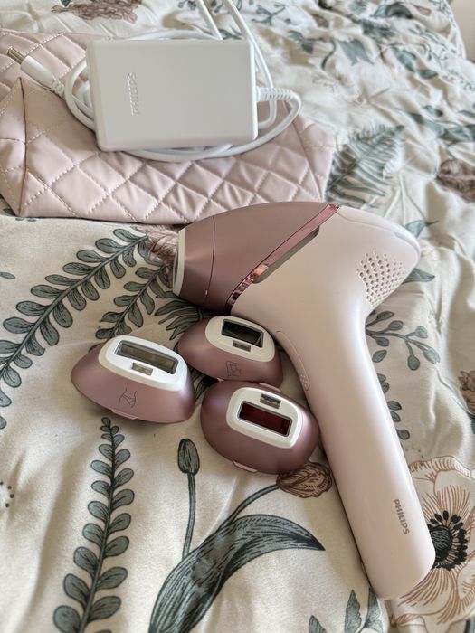 Фотоепилатор Philips Lumea BRI977/00 – в гаранция