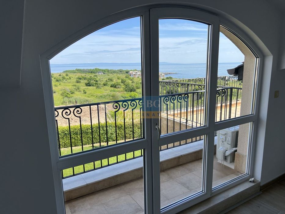 Продава се Тристаен апартамент в Черноморец - 87 кв.м за 891 €/кв.м - Снимка #9