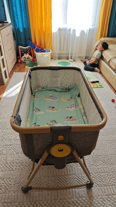 Продам манеж в идеальном состоянии