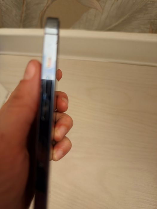 Продаю IPhone 13 pro
