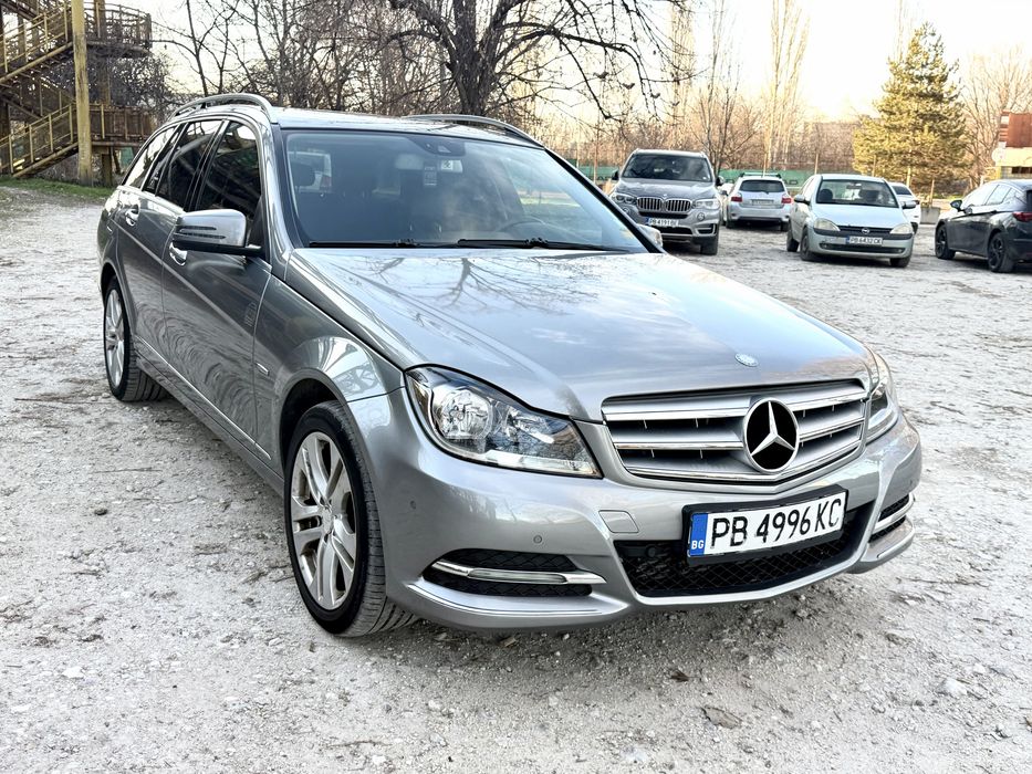 Mercedes W204 2.2 CDI с теглич и задна камера