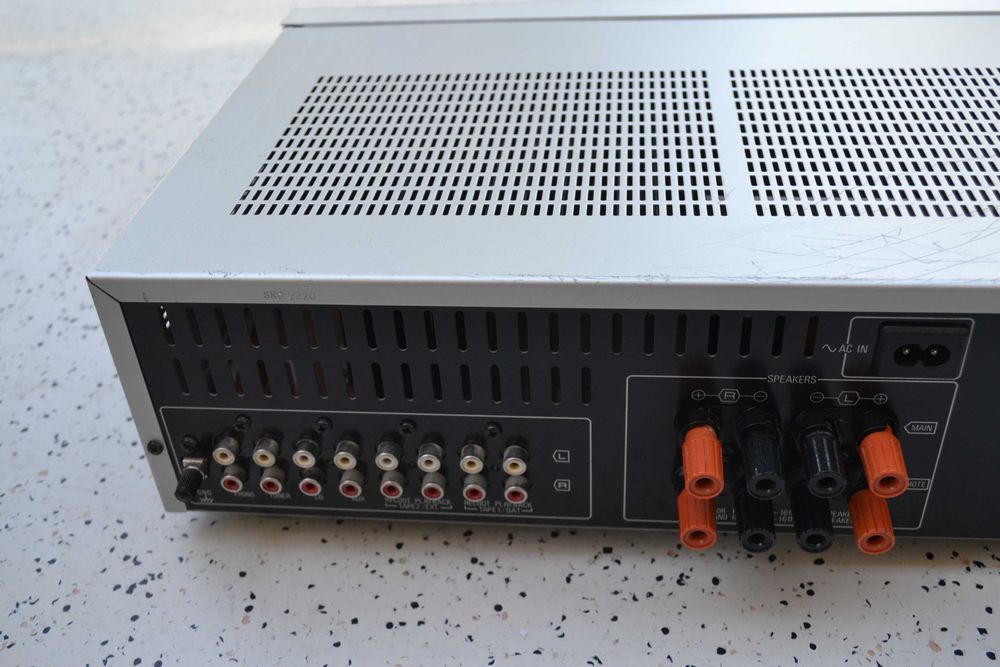 Amplificator Technics SU V 450